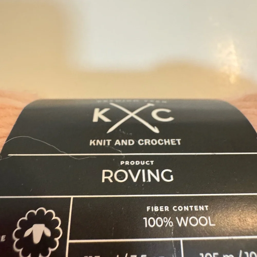 Roving Yarn in 100% wool.  Soft/ warm breathable - Picture 4 of 8